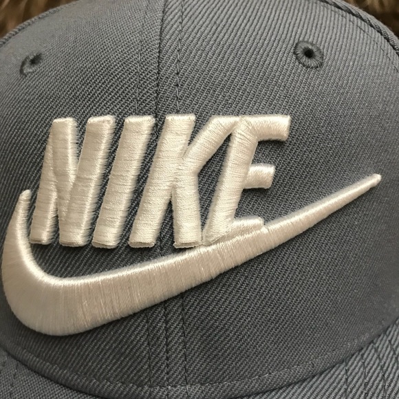 Nike Futura True Snapback Unisex Hat - Picture 4 of 4